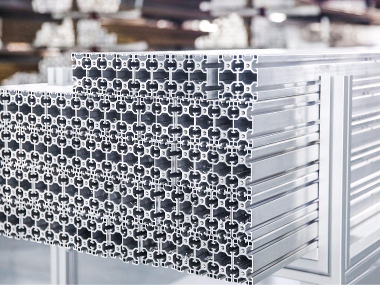 工業(yè)鋁型材：推動(dòng)工業(yè)設(shè)備創(chuàng)新力量升級(jí)的關(guān)鍵