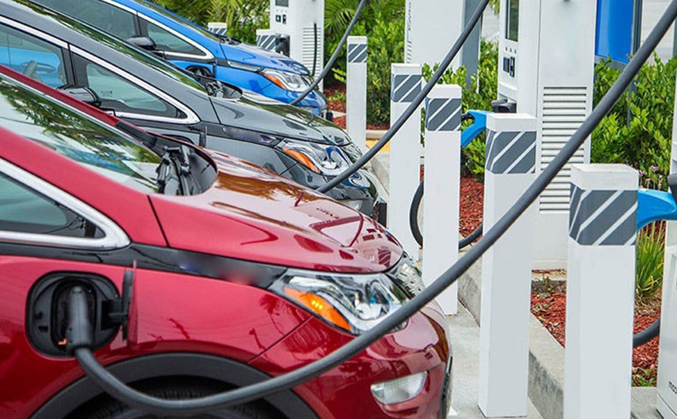 汽車充電樁加盟的風險管理與市場機遇